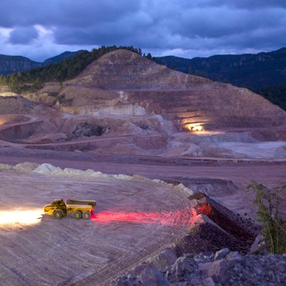 Responsible Gold Mining image